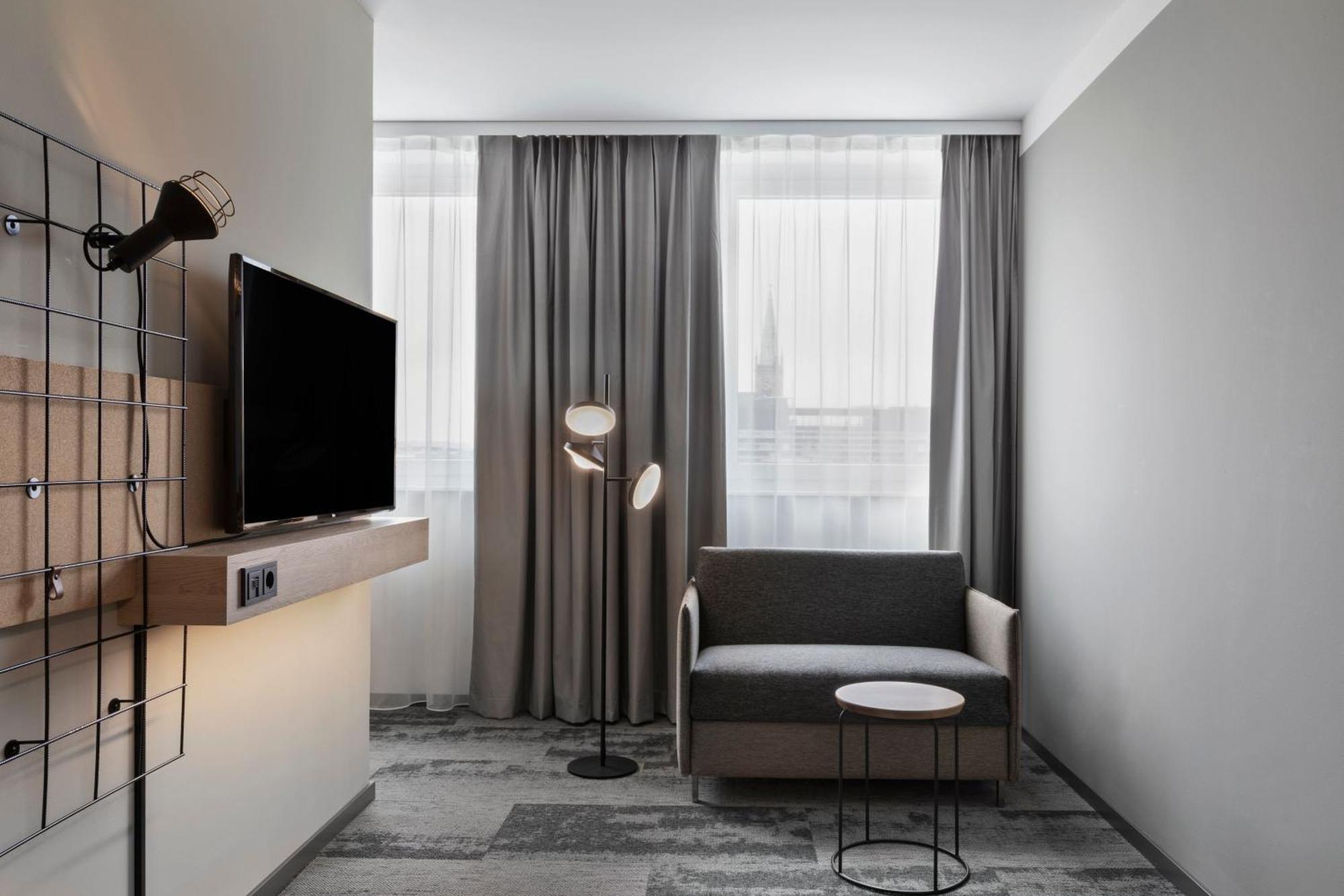 Moxy Duesseldorf City Екстер'єр фото