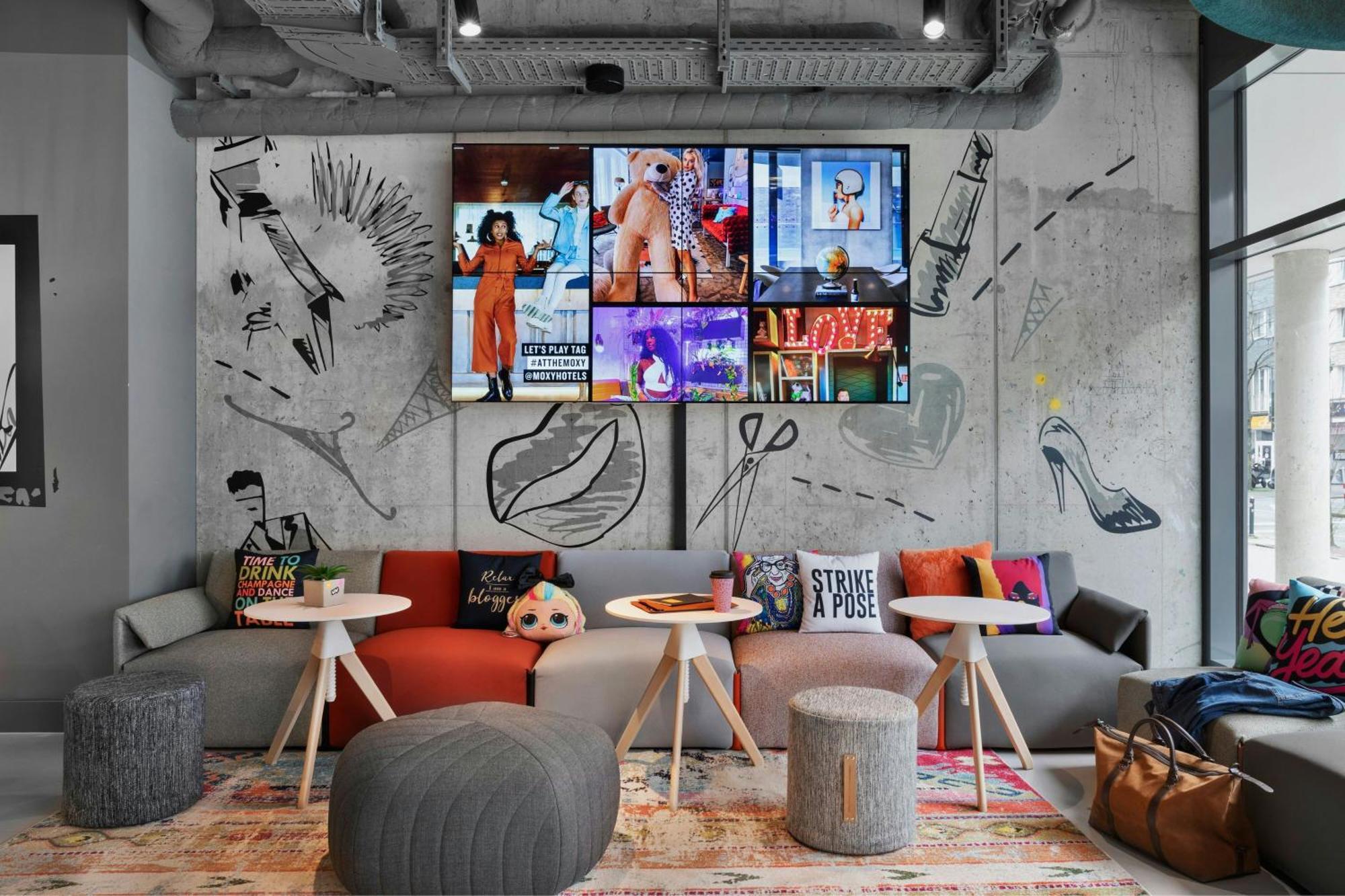 Moxy Duesseldorf City Екстер'єр фото