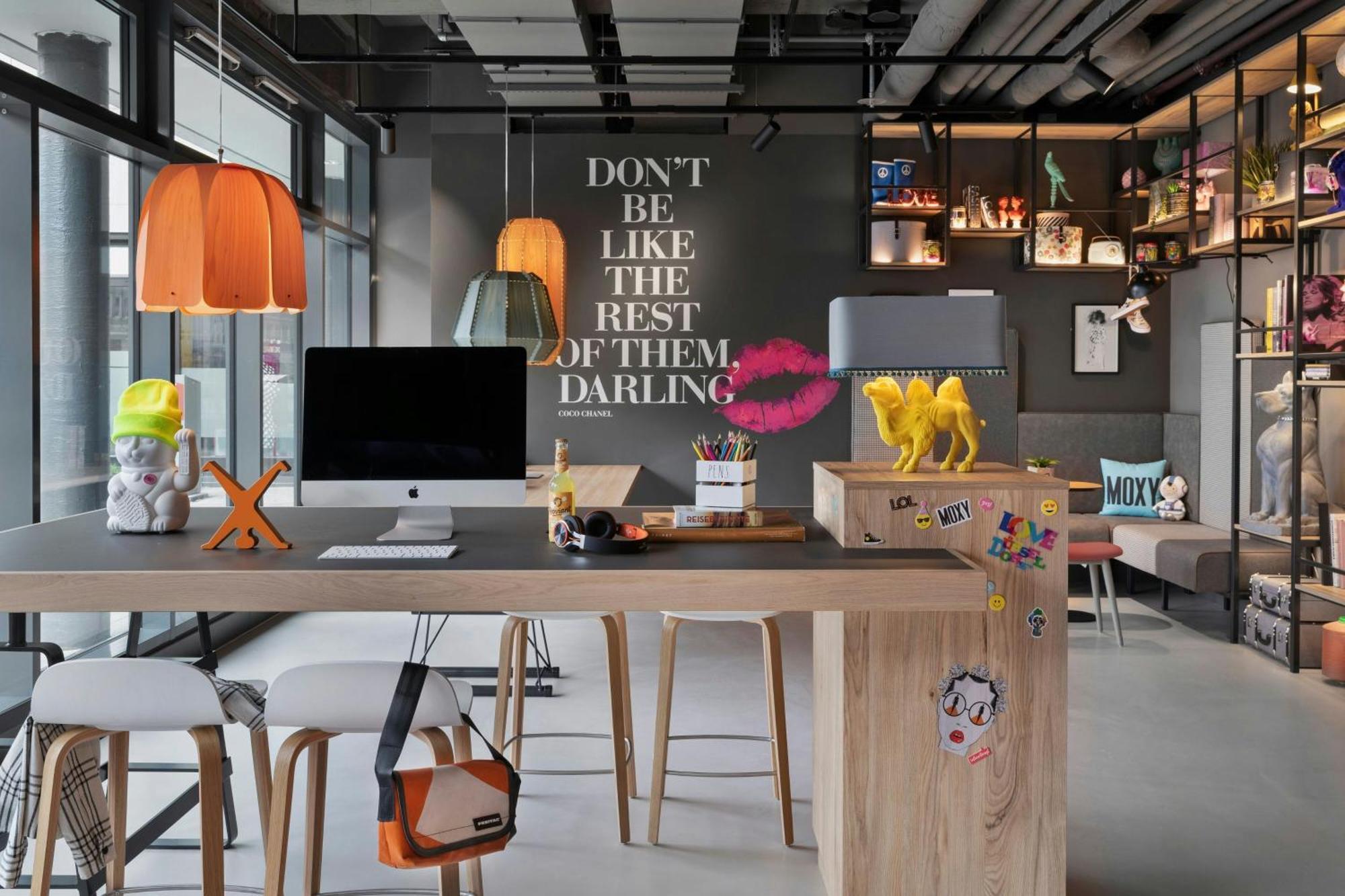 Moxy Duesseldorf City Екстер'єр фото